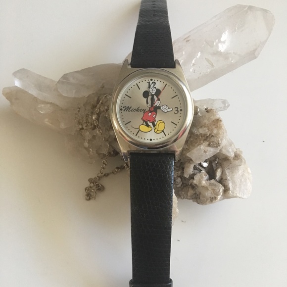 Authentic Disney  watch with black leather strap - Picture 2 of 8